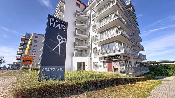 1763904245-foto kapsalon 3 Sea Port